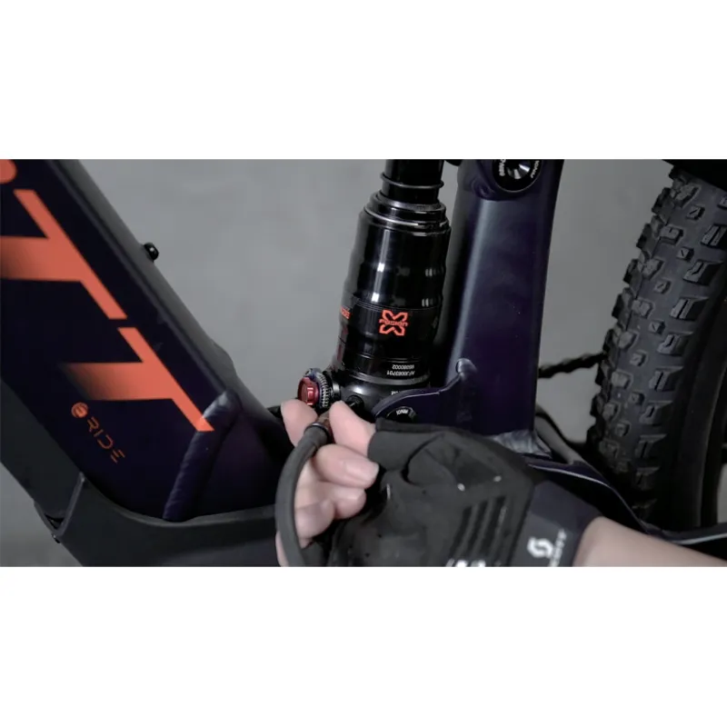 Topeak Pocket Shock Digital Shock Pump - Black 4 Topeak Pocket Shock Digital Shock Pump - Black - Image 4