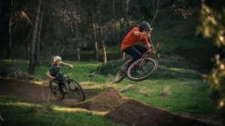 Specialized Butcher Grid Trail 2Bliss T9 29 X 2.3 - Soil Searching/Tan -Shimano Store 6 541