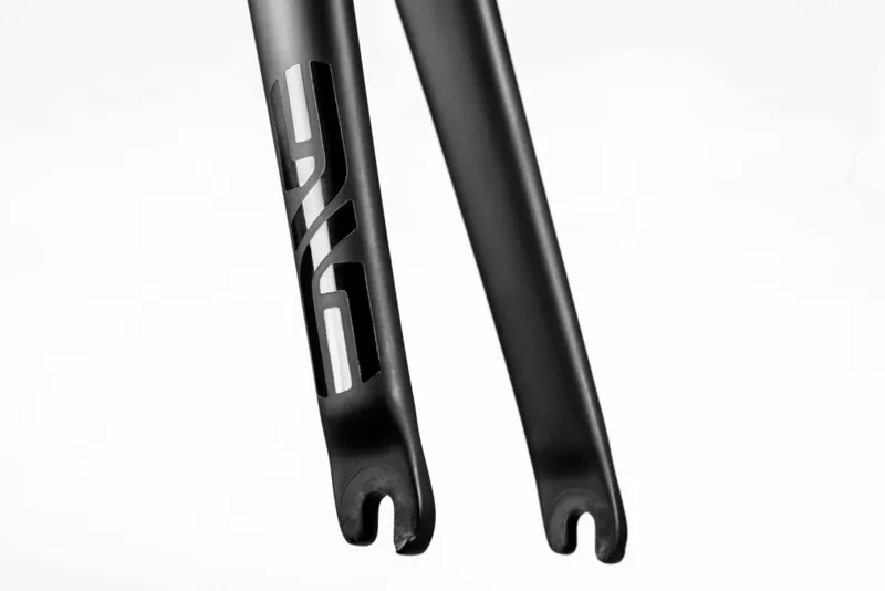 Enve 2.0 1-1/4 Tapered 43mm Rake Carbon QR Road Tim Brake Fork - Black 1 Enve 2.0 1-1/4 Tapered 43mm Rake Carbon QR Road Tim Brake Fork - Black